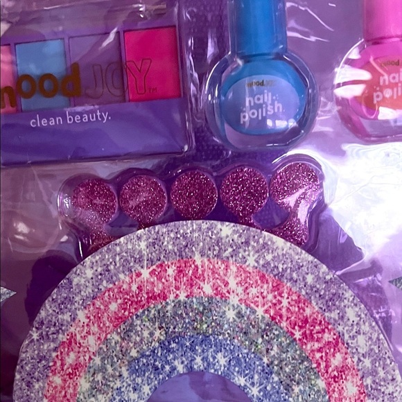 Kids Purple Accessory Backpack - Picture 5 of 8